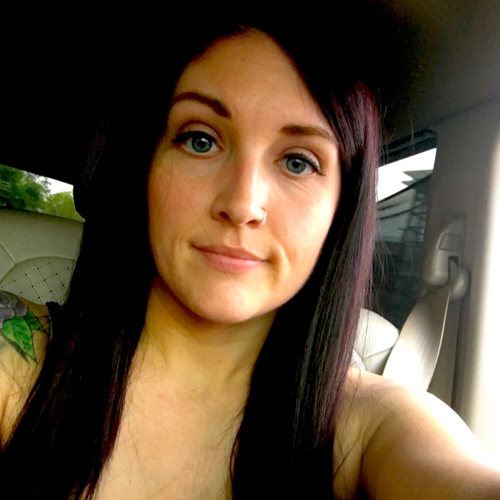 Meet your Posher, Chelsea J. 💛